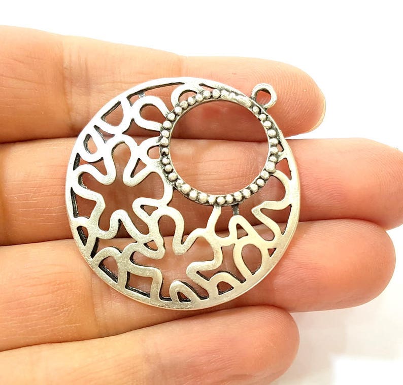 G14441 Silver Flower Pendant Antique Silver Plated Pendants 41mm
