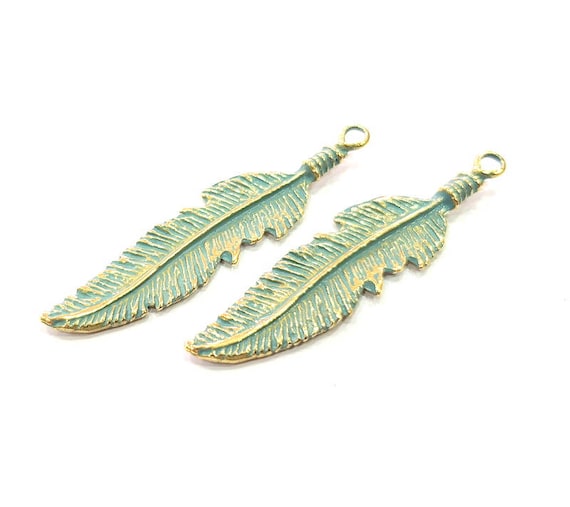 2pcs-2/" Patina brass feather charm pendant