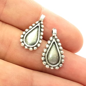 10 Silver Charms Antique Silver Plated Charms (20x11mm) G8515