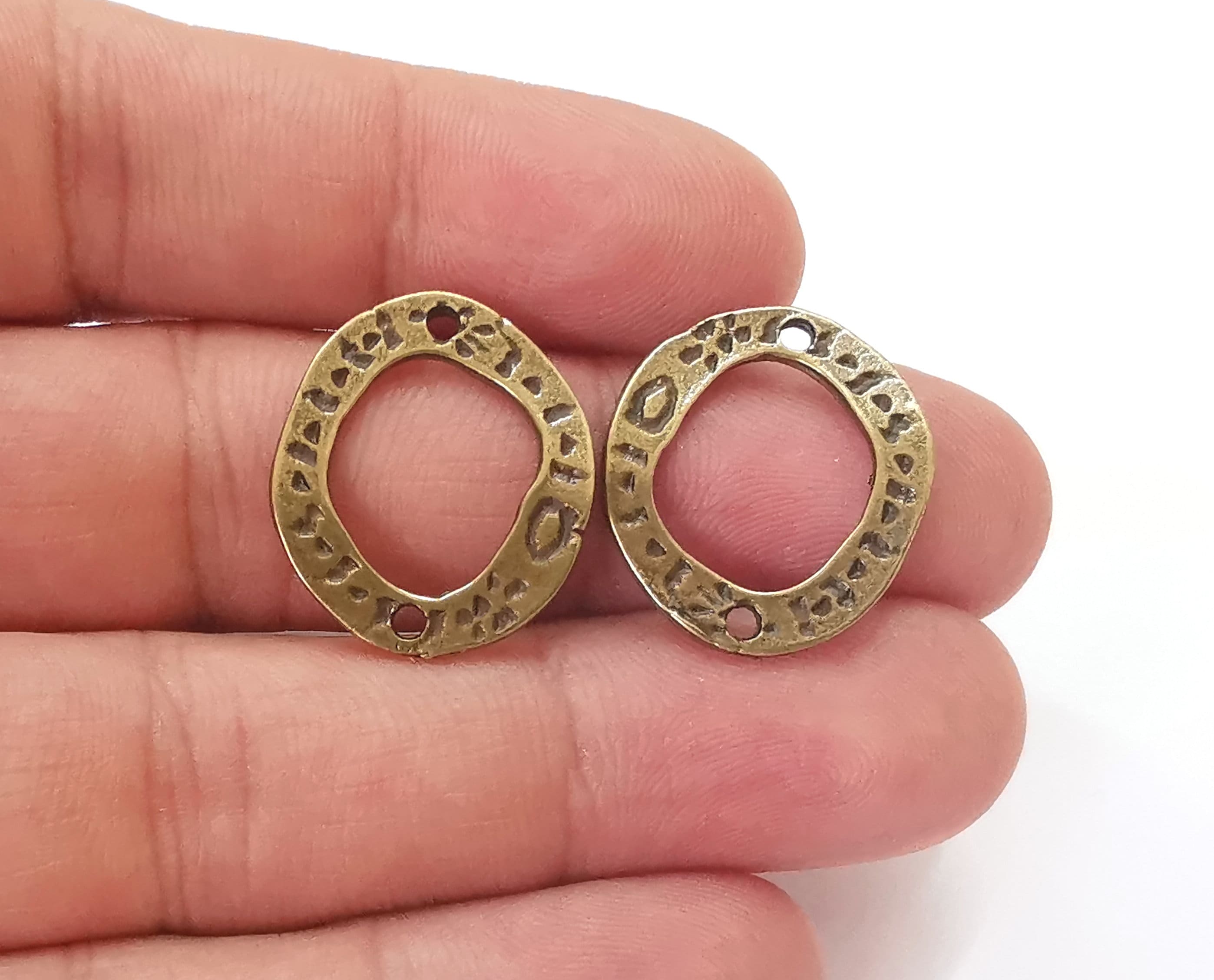 2 Silver circle charms Antique Silver Plated charms G24600 54x50mm 2 Silver circle charms Antique Silver Plated charms G24600 54x50mm