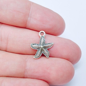 Starfish Charm, Silver Sea Star Pendant, Nautical Boho Beach Jewelry Supply, Ocean Theme Pendant, Antique Silver Plated 18x14mm G37237