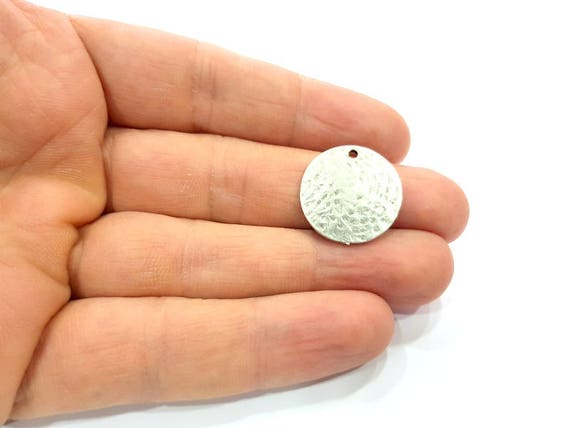 ハンマー加工ラウンドチャーム シルバーチャーム アンティークシルバー