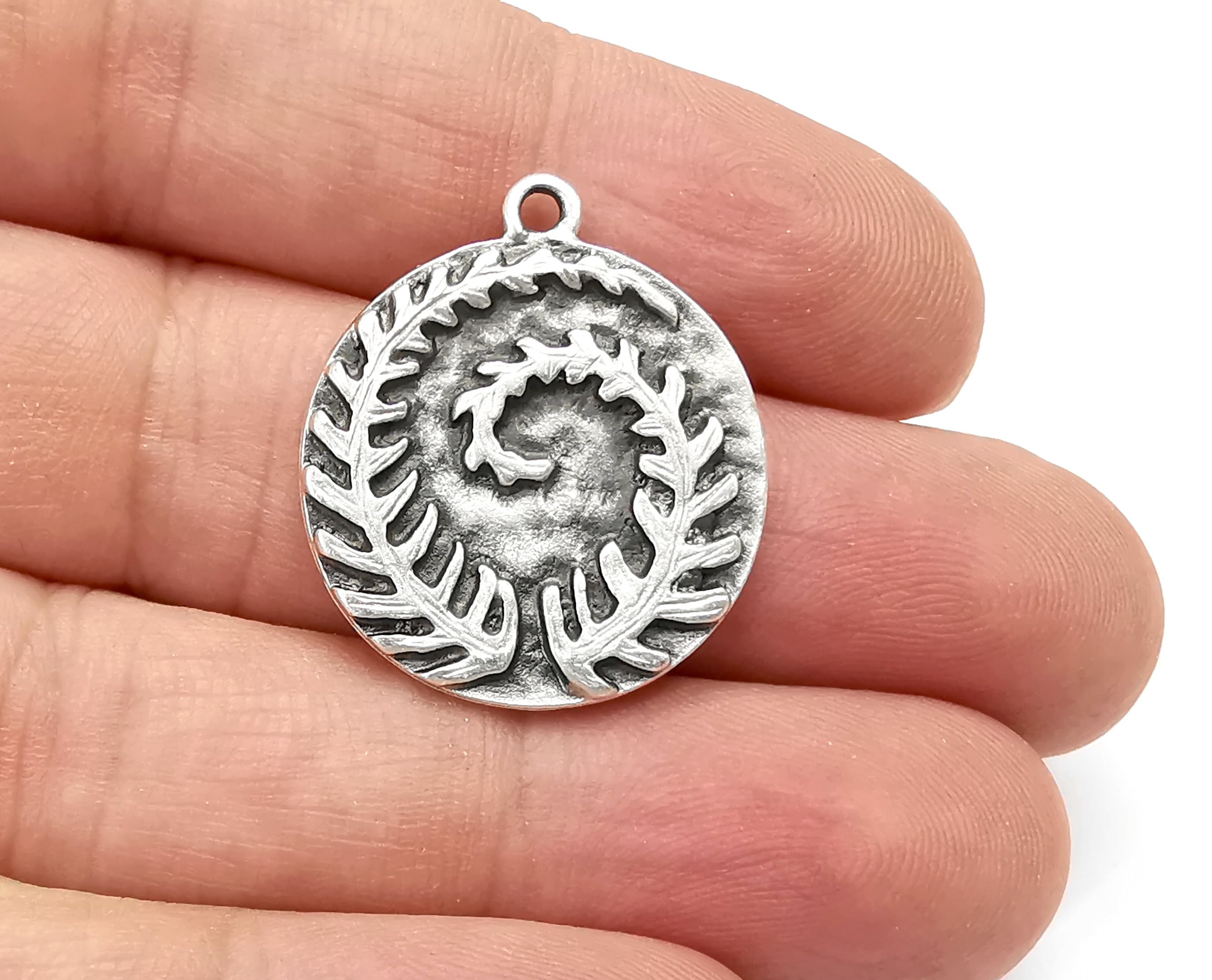 Fern Leaf Charms Hammered Disc Pendant Antique Silver Plated (28x24mm) G28184