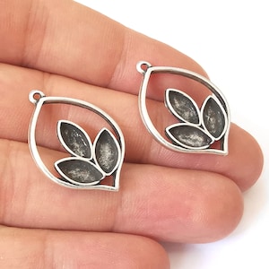 Silver marquise bezel charm blank base Antique silver plated 30x21mm (Blank Size 10x5mm) G26086
