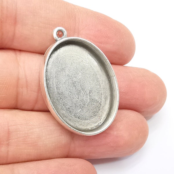 Oval Pendant Blanks, Resin Bezel Bases, Mosaic Mountings, Dry flower Frame, Polymer Clay base, Antique Silver Plated (30x22mm) G33432