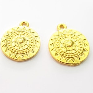 2 Gold Round Charm, Gold Plated Charms  (21mm)  G8305