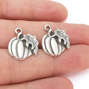 5 Pumpkin Charms, Silver Fruit Charms Antique Silver Plated Charms (20x18mm)  G22680