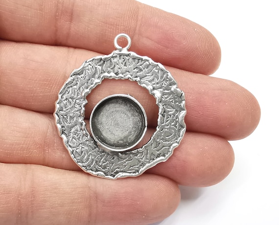 Pendant blanks for best sale resin