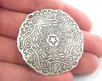 Silver Pendant Oxidized Silver Plated Medallion  Pendants (45 mm)  G14604