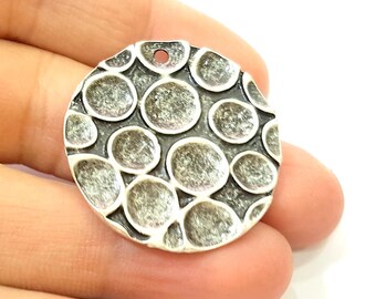 2 Mottled Round Charms Pendant Antique Silver Plated Pendant (37mm) G7547