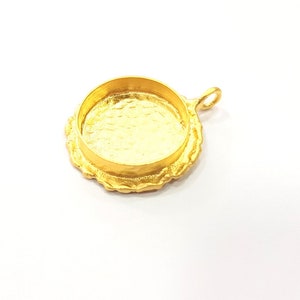Colgante de oro con incrustaciones de base de mosaico en blanco, collar en blanco, resina en blanco, montajes en blanco, latón chapado en oro (en blanco de 20 mm) G14885
