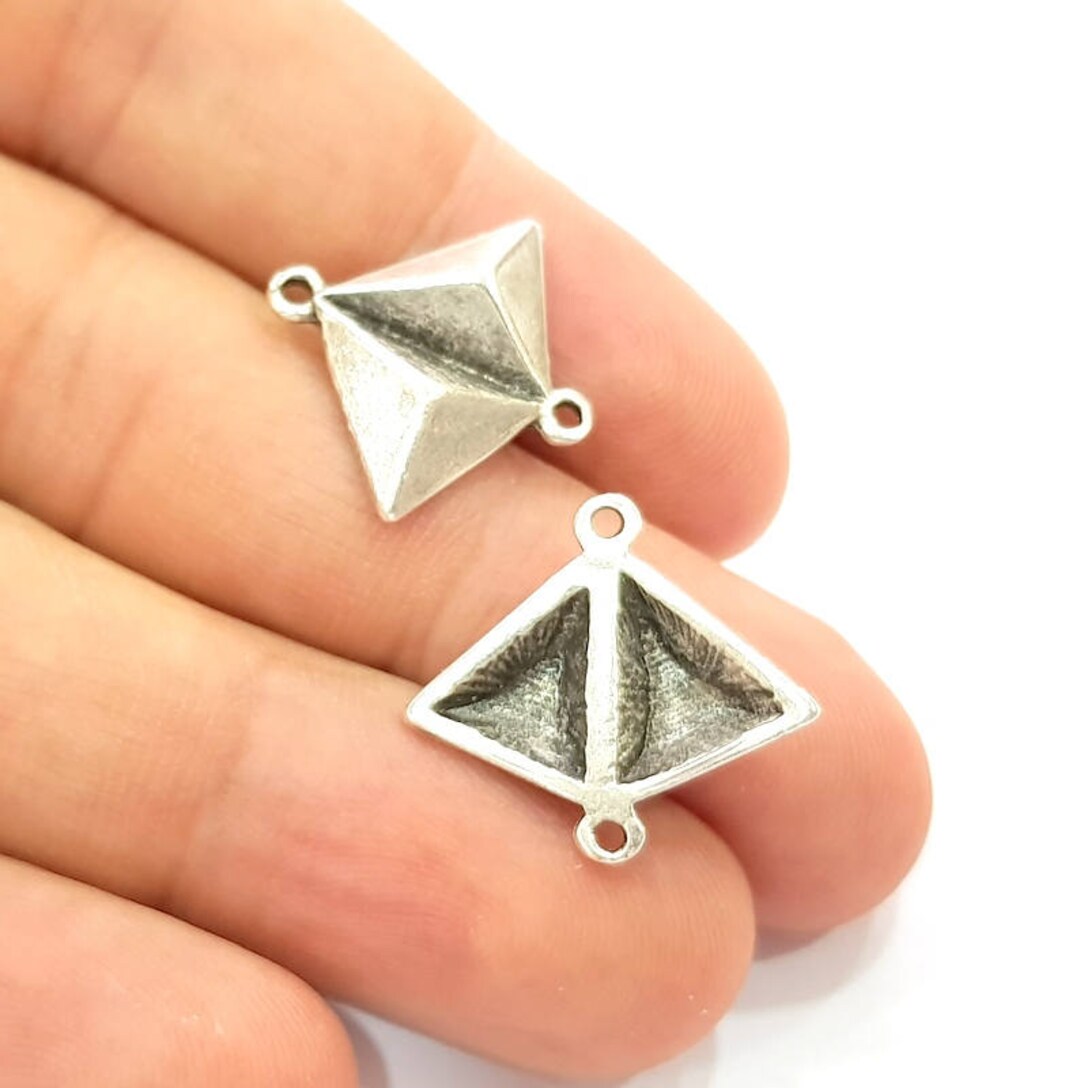 6 Silver Triangle Charms Antique Silver Plated Charms (22x19mm