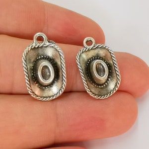 4 Hat Charms Antique Silver Plated Charms 21x13mm G22798 image 2