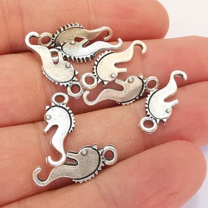 10 Seahorse Charms Antique Silver Plated Charms (21x8mm)  G21825