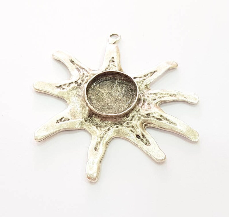 Silver Sun Pendant Blank Bezel Base Setting Necklace Blank Resin Blank Mountings Antique Silver Plated Brass G8280