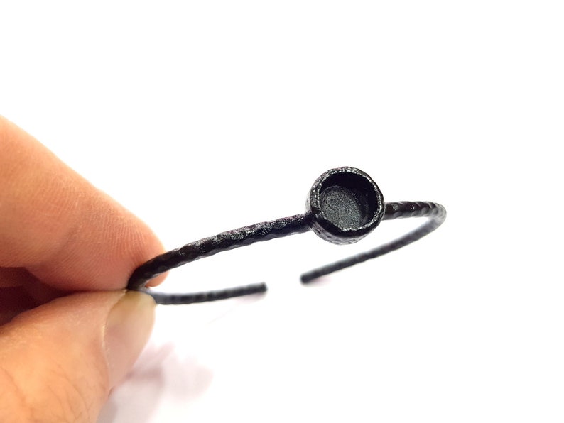 8mm G16350 Black Bracelet Blank Cuff Bezel Resin Bangle inlay Blank Glass Cabochon Base Bezel Hammered Adjustable Black Bracelet