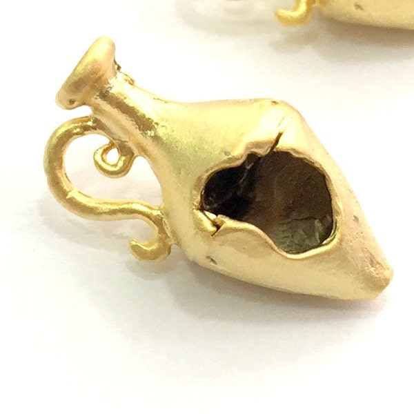 Amphora Pendant 25x16mm, Gold Plated Brass G9860