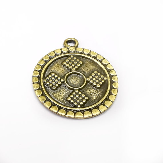 モンゴル　ピンバッジ　アンティーク　39個 Antique Bronze Round Charms, Antique Bronze Plated (39x33mm