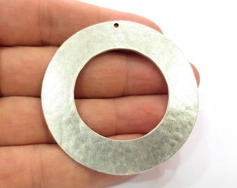 Circle Pendant Silver Pendant Antique Silver Plated Metal (56mm) G14694