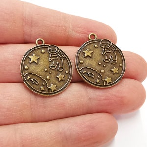 4 Astronaut Charms Antique Bronze Plated Charms (28x24mm) G21370