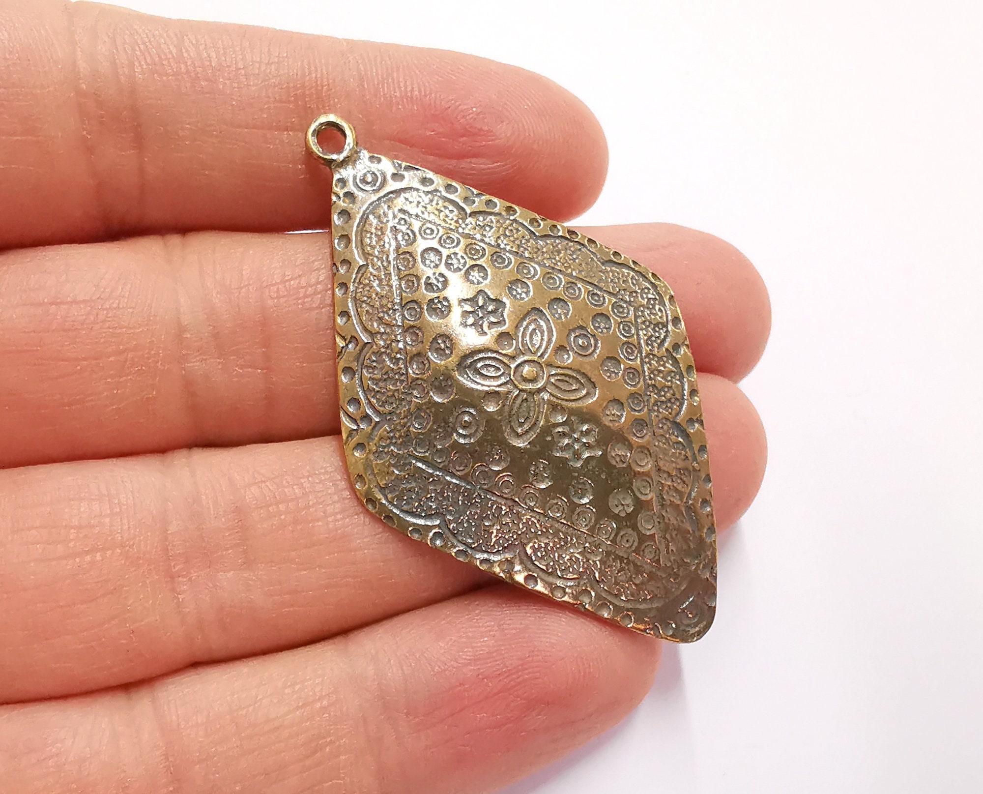 2 Flowers Diamond Shape Antique Bronze Plated Charms