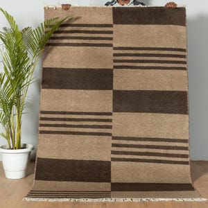 Hand-Knotted New Zealand Wool Rug: Abstract Geometric Design