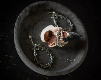 Magpie Skull Ring Holder, Gothic Trinket Dish, Eco Resin Jewelry Tray