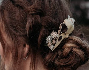 Crow skull with roses bridal wedding hair comb, floral fascinator vintage cream  antique style headpiece with gemstones