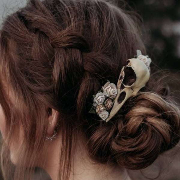 Crow skull with roses bridal wedding hair comb, floral fascinator vintage cream  antique style headpiece with gemstones