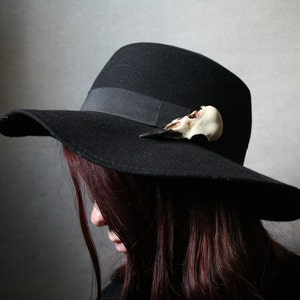 crow skull hair clip replica resin bird skull goth witch hair accessory image 4