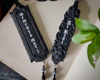 Victorian mini wall plaque, Gothic Halloween ornament decoration