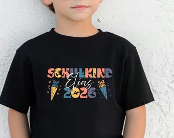 Schulkind 2026 T-Shirt personalisiert | Einschulung Shirt mit Name | Geschenk 1. Schultag | Tshirt zum ersten Schultag | Erste Klasse Shirt