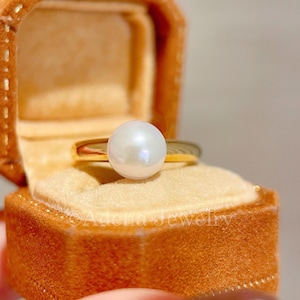 18k Solid Gold Japanese Akoya Pearl Solitaire Ring, Handmade Minimalist Round Pearl Engagement Ring, Simple Elegant Gift for Women