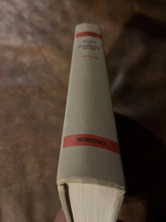 Methods of Mathematical Physics VOLUME 1 COURANT and HILBERT