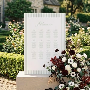 Puede incluir: Un letrero de madera rústica con el texto "Welcome to our home" en letras blancas. El letrero presenta un acabado envejecido y un diseño sencillo y acogedor, ideal para un porche o entrada.