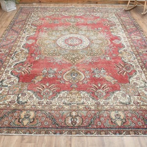 9&#39;3x12&#39;3 Vintage Medallion Persian Wool Rug: Floral Pink Decor