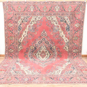 Handmade Vintage Persian Wool Rug (9&#39;5x12&#39;6 ft): Bohemian Oushak Style