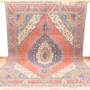 Vintage Persian Wool Rug (8&#39;8x12&#39;2 ft): Handmade Floral Area Rug
