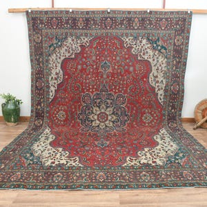 Handmade Vintage Turkish Wool Rug: 9&#39;6x12&#39;9, Bohemian Red & Green