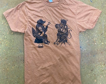 Raccoon Playing Banjo & Possum Playing Fiddle Soft Style Heather Rust Screen Printed T Shirt