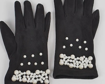 Pearly Girly Winter Gloves