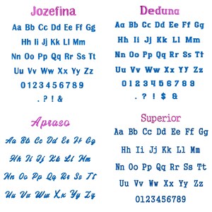 Op de afbeelding: Een afbeelding met vier verschillende lettertypestijlen, elk met het alfabet, cijfers en leestekens. De lettertypen zijn in verschillende kleuren, waaronder roze en blauw, met de namen Jozefina, Deduna, Apraso en Superior erboven.