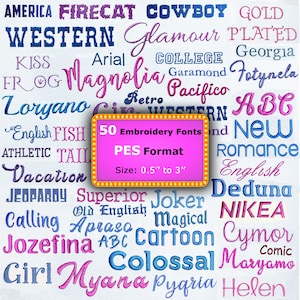 Può includere: Uno sfondo bianco mostra una varietà di caratteri per ricamo in blu e rosa. Un rettangolo rosa centrale con bordi dorati recita "50 Caratteri Ricamo" e "Dimensione: 1,27 cm a 7,62 cm". I caratteri includono "America", "Western" e "Magnolia".