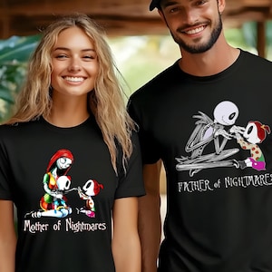 Puede incluir: Camisetas negras con dise&ntilde;os de "Pesadilla antes de Navidad". Una camiseta dice "Mother of Nightmares" con un dise&ntilde;o inspirado en Sally. La otra dice "Father of Nightmares" con un dise&ntilde;o inspirado en Jack Skellington.