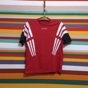 T-shirt Adidas rouge vintage Taille L Casual city sportswear T-shirt sport géométrique