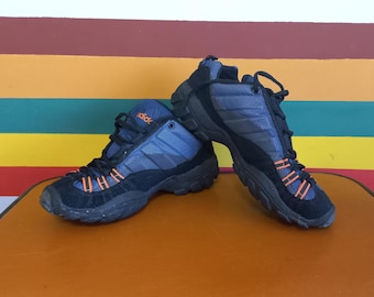 1990s Vintage Blue Adidas Sneakers: US 8.5 / EU 42