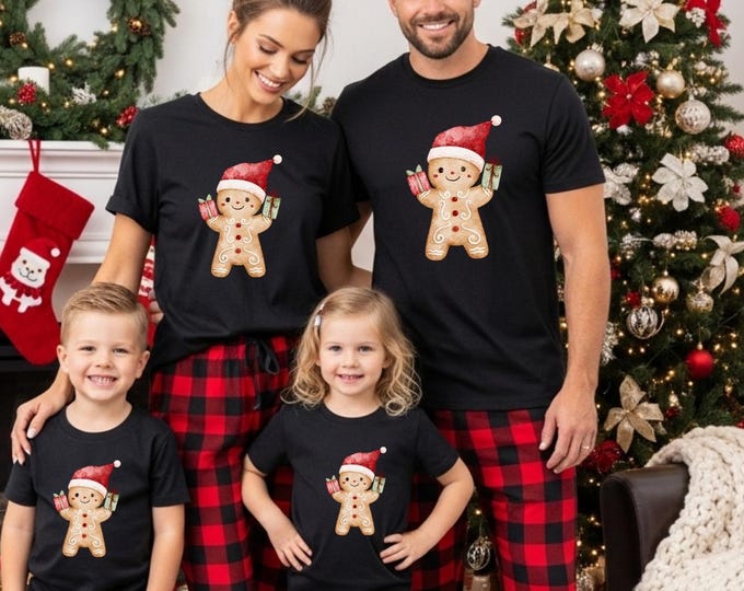 Christmas Gingerbread T-Shirt – Cute Holiday Cookie Shirt for Bakers & Sweet Lovers