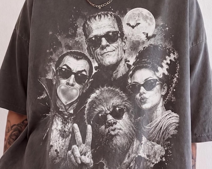Retro Monster Selfie Tshirt Frankenstein Werewolf Dracula Bubblegum Funny Spooky Season Tee Halftone Classic Vintage Halloween VHS shirt