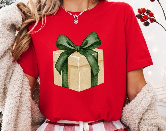 Christmas Santa Gift T-Shirt – Cute Relaxed Christmas Cookie Tee