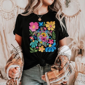 Trendy Turtle Tee: Floral Sea Turtle Design - Summer Style